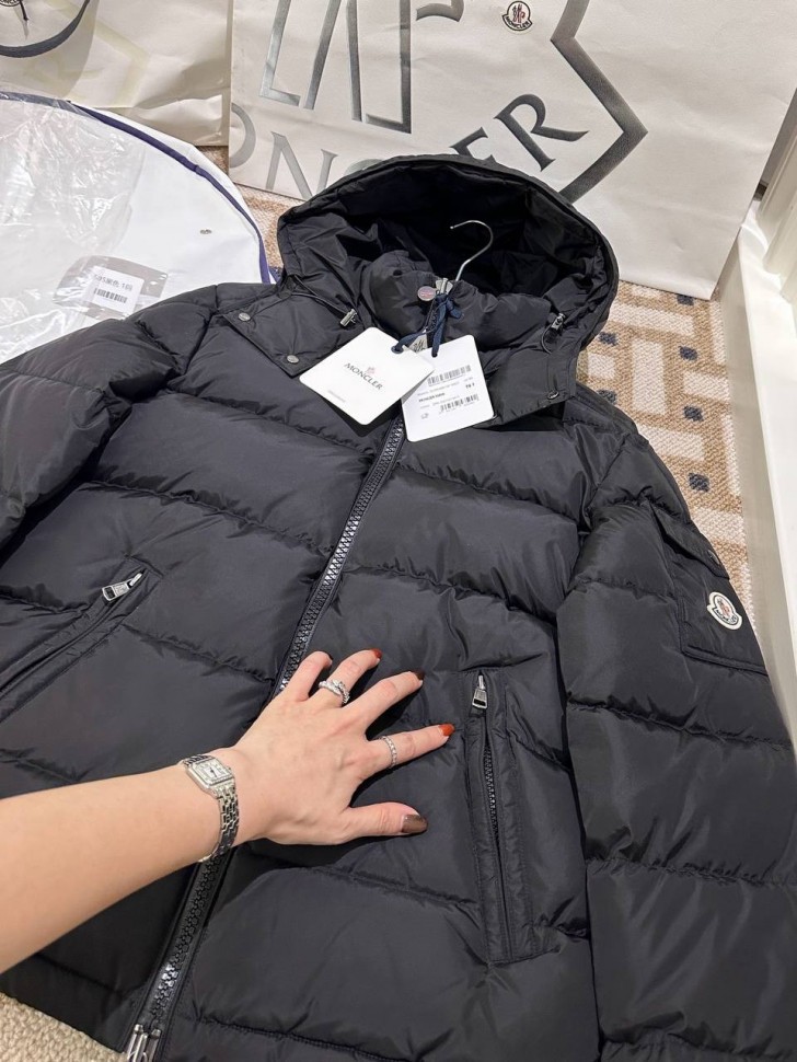 Пуховик Moncler Maya